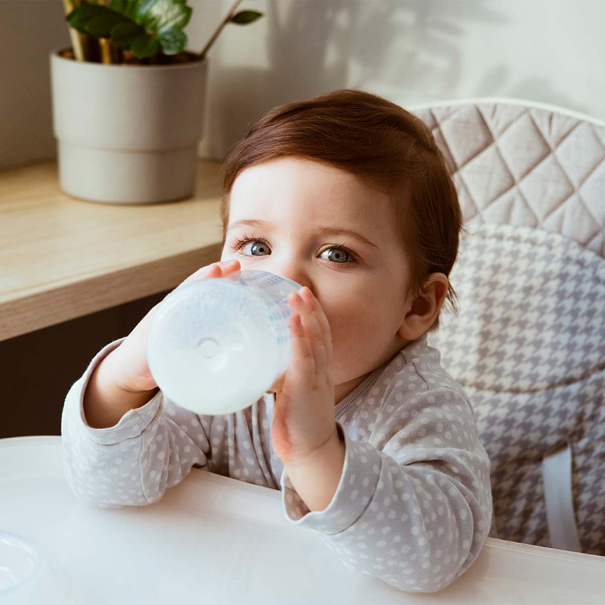 Cómo preparar de manera segura la leche de fórmula para tu bebé