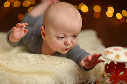 El reflujo en los bebés es considerado normal, pero cuando es excesivo puede ser frustrante para los padres y molesto para los peques. Conoce más acerca del reflujo gastroesofágico.